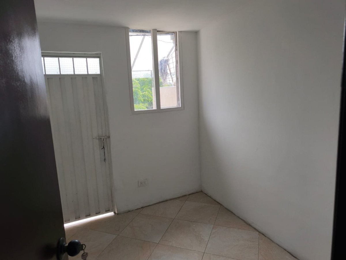 Cra. 37 #9-14S, Puente Aranda, Bogotá, Colombia 4